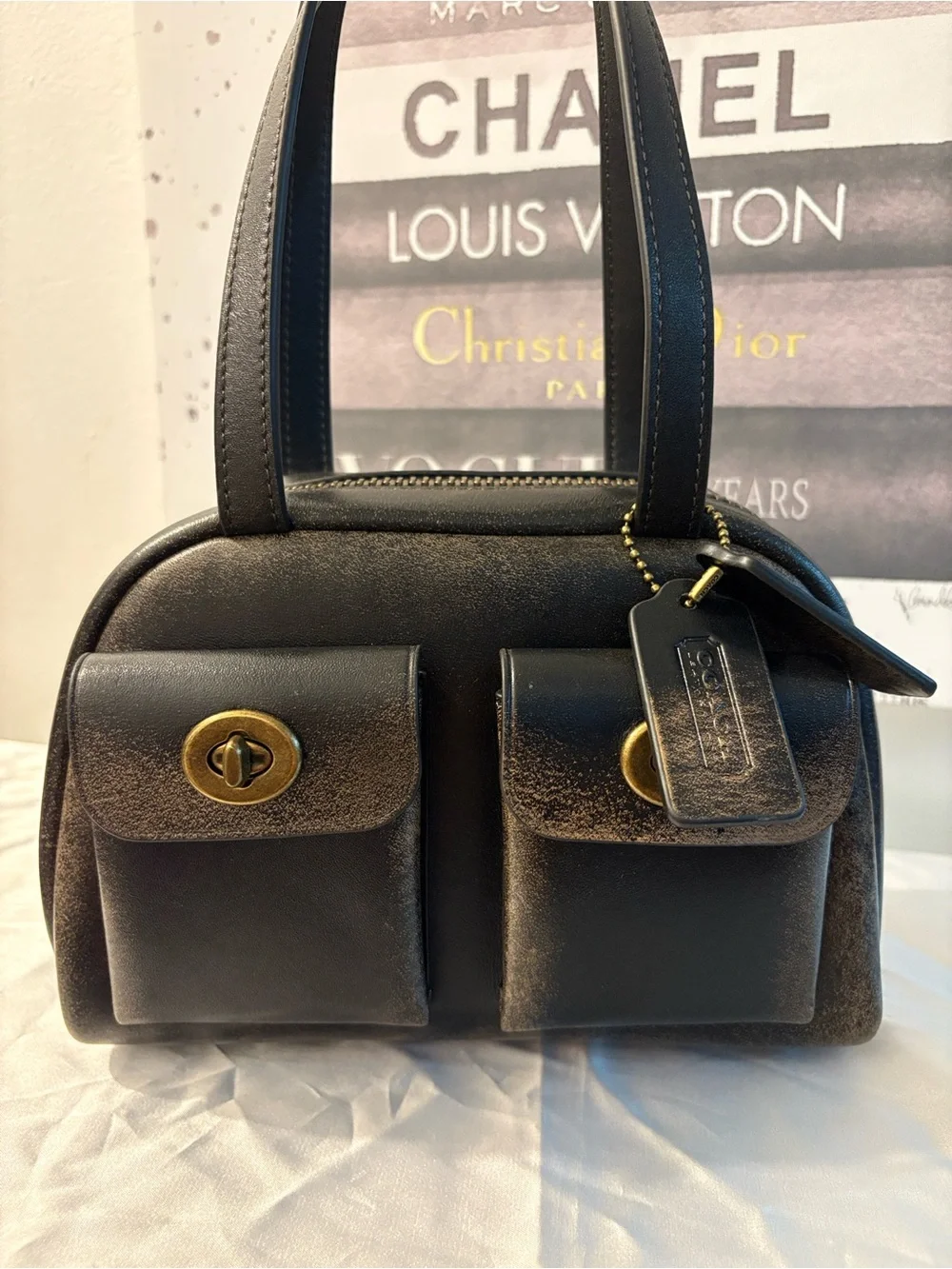 Coach Loved Leather Twin Turnlock 20 - Picture 2 of 10